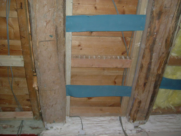 ceiling_insulation.jpg